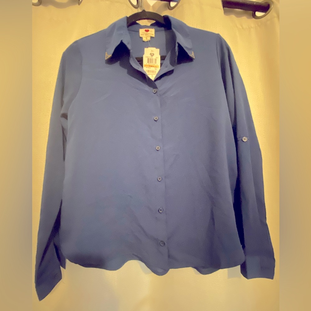 Woman’s Button up Blouse, small
